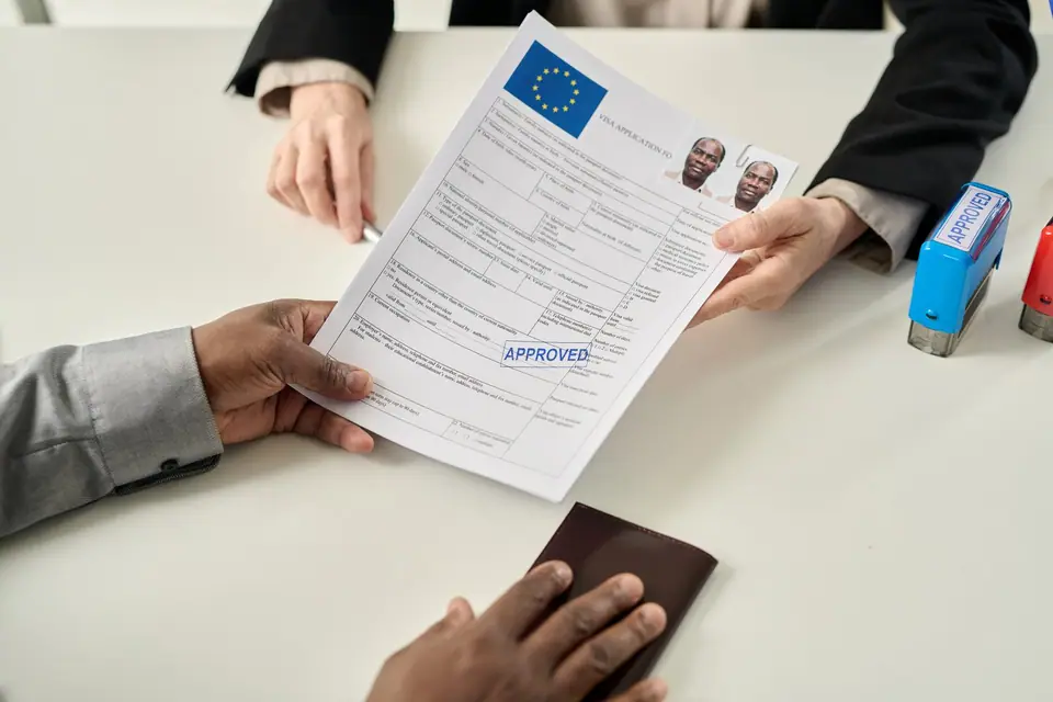Jak działa europejski system uznawania kwalifikacji zawodowych